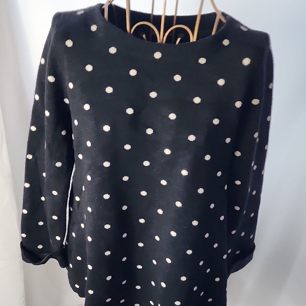 Soft Polka Dotted Sweater With Back Button Detail Size M